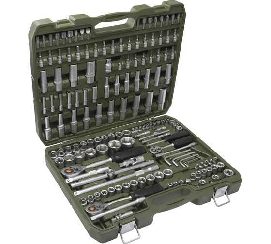 Набор универсальный 151 пр. ДелоТехники 620851